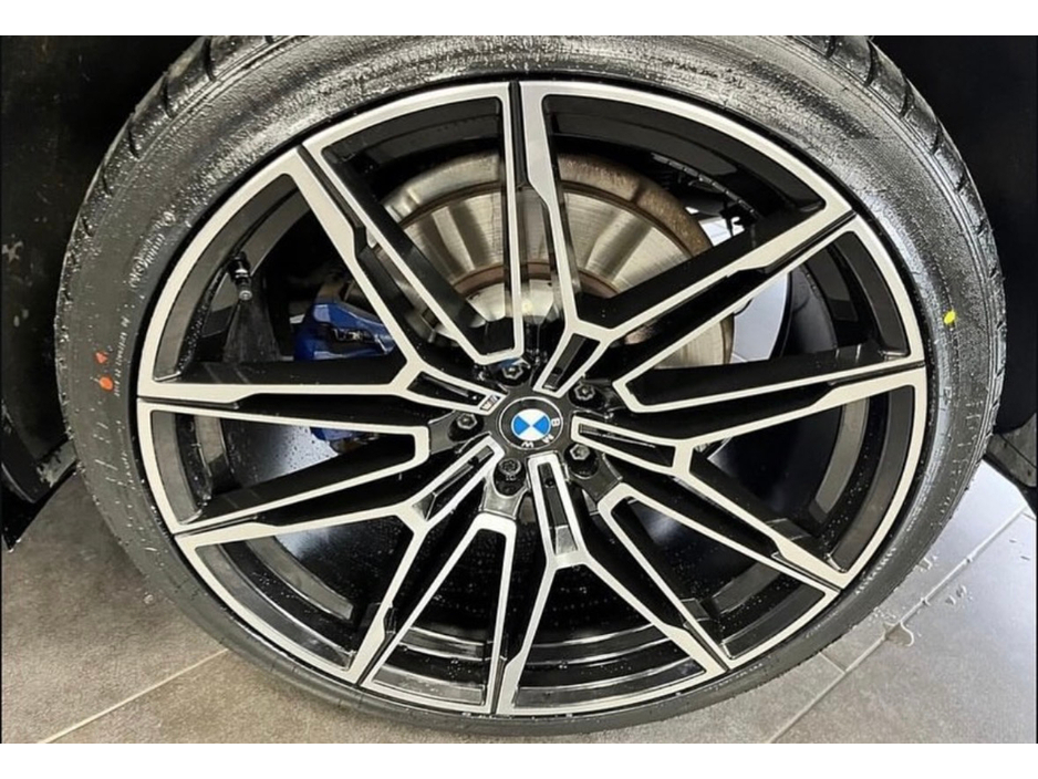 2022 BMW X5 - image 8