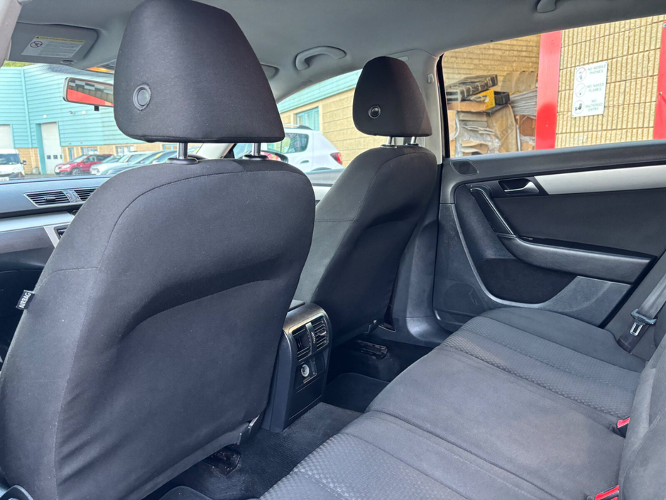 2013 Volkswagen Passat 1.6 TDI TRENDLINE BLUEMOTION TECH VAR €4,250