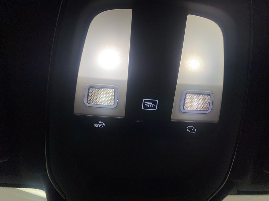 2026 Volvo XC60 - image 24