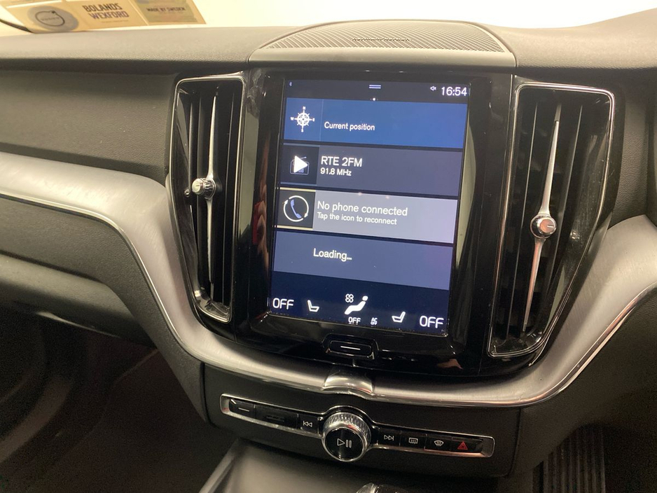 2020 Volvo XC60 - image 8