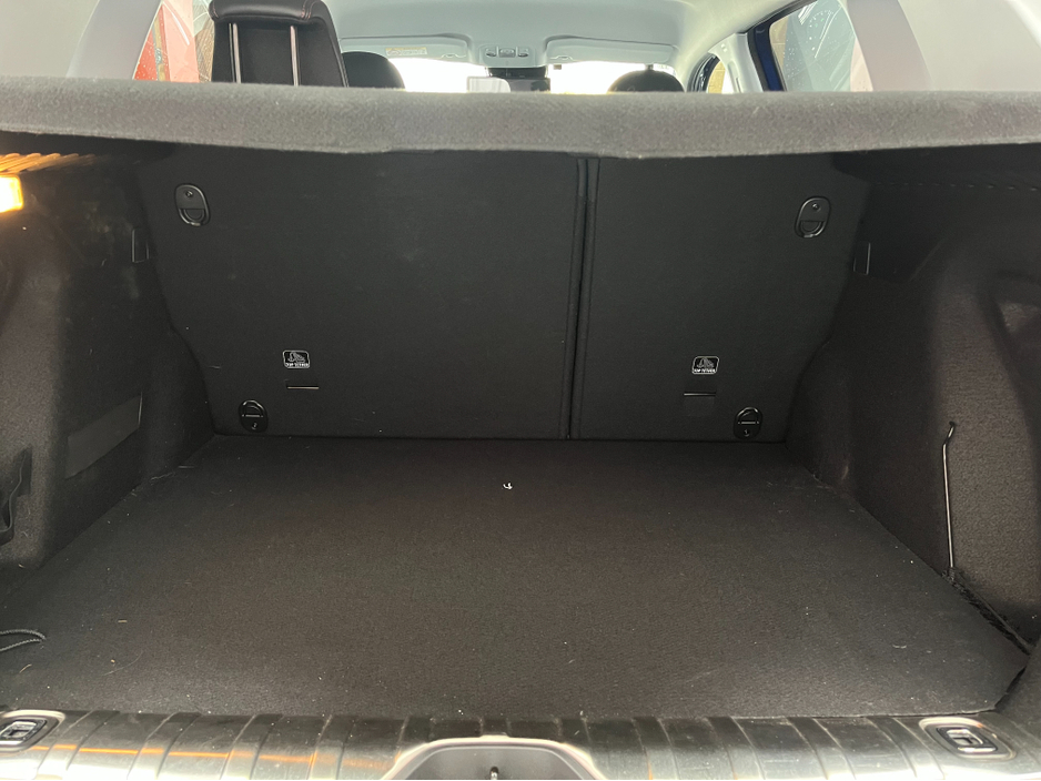 2019 Peugeot 2008 - image 8