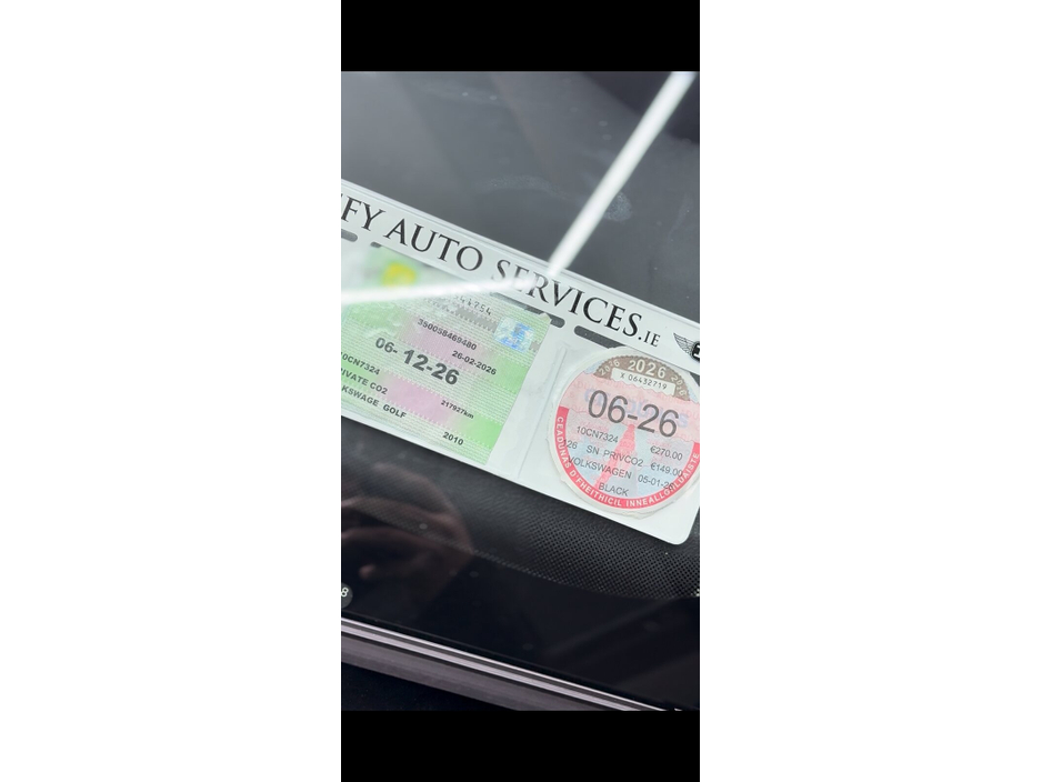 2010 Volkswagen Golf - image 14