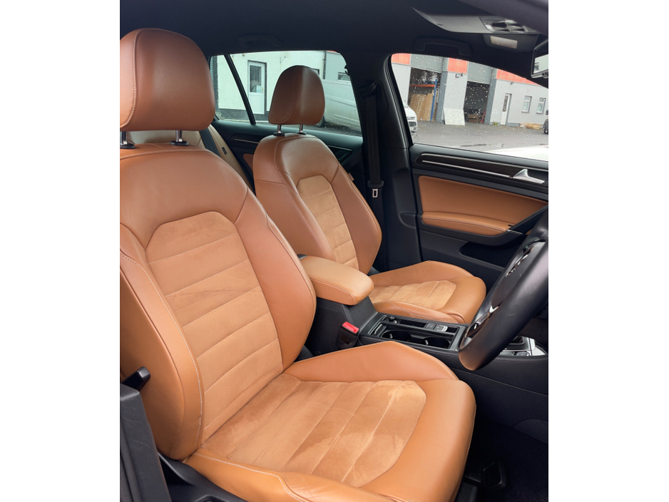 2015 Volkswagen Golf - image 13