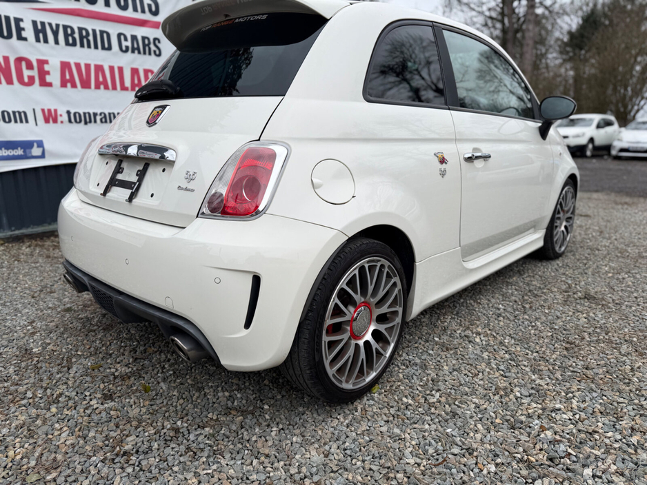 2015 Abarth 595C - image 9