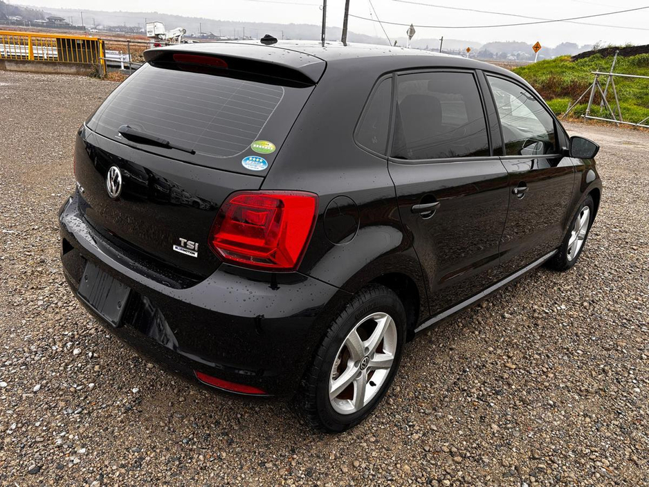 2016 Volkswagen Polo - image 7