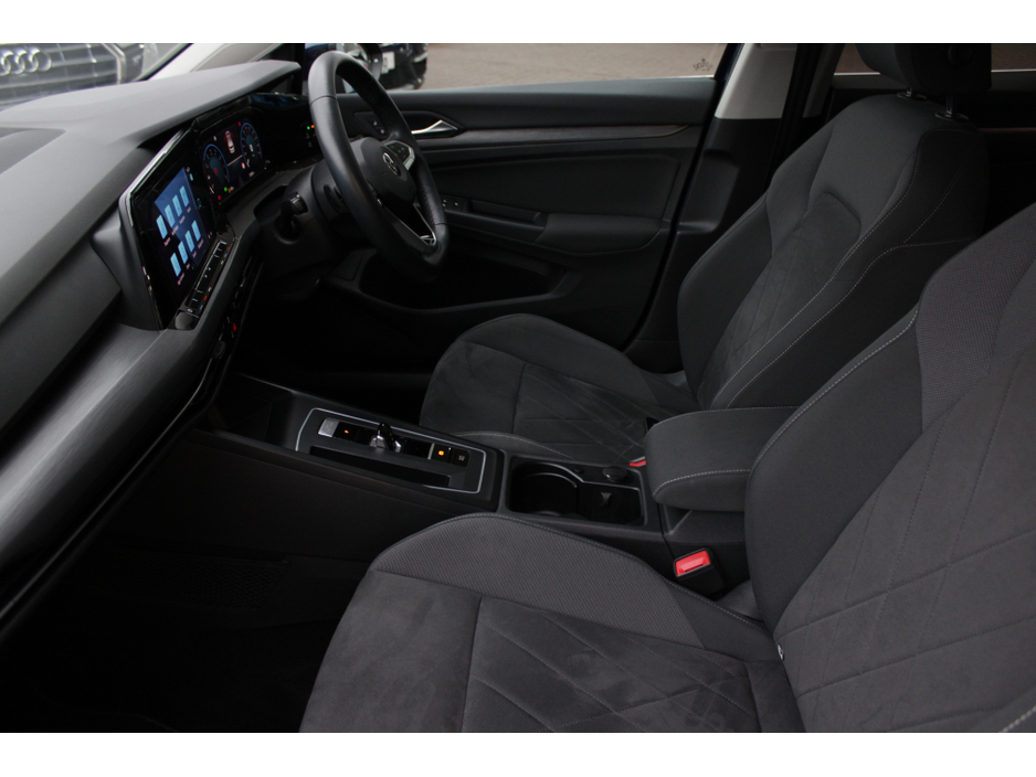 2021 Volkswagen Golf 1.5 TSI MHEV STYLE EDITION 150HP 5DR HATCHBACK AUTOMATIC // 1 OWNER CAR WITH ONLY 37,202 KM'S // WELL WORTH VIEWING // BUY WITH CONFIDENCE AA AND SIMI APPROVED DEALER 2026 // FINANCE ARRANGED // €25,950