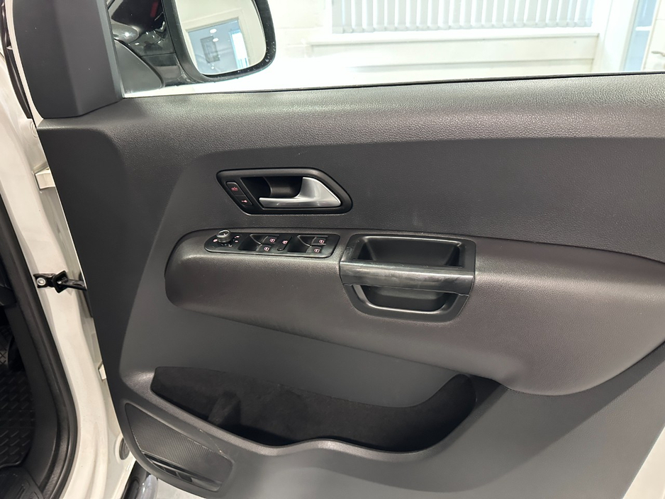 2020 Volkswagen Amarok - image 22