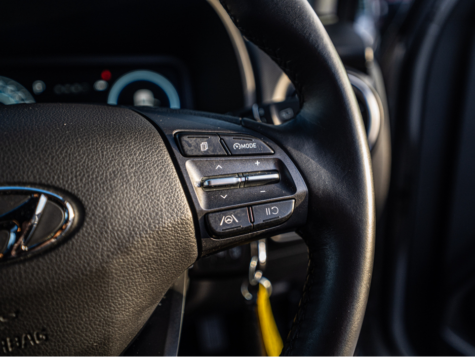 2023 Hyundai Kona 2023 Kona 1.6 Hybrid/FSH/High spec/1yr warranty €25,888