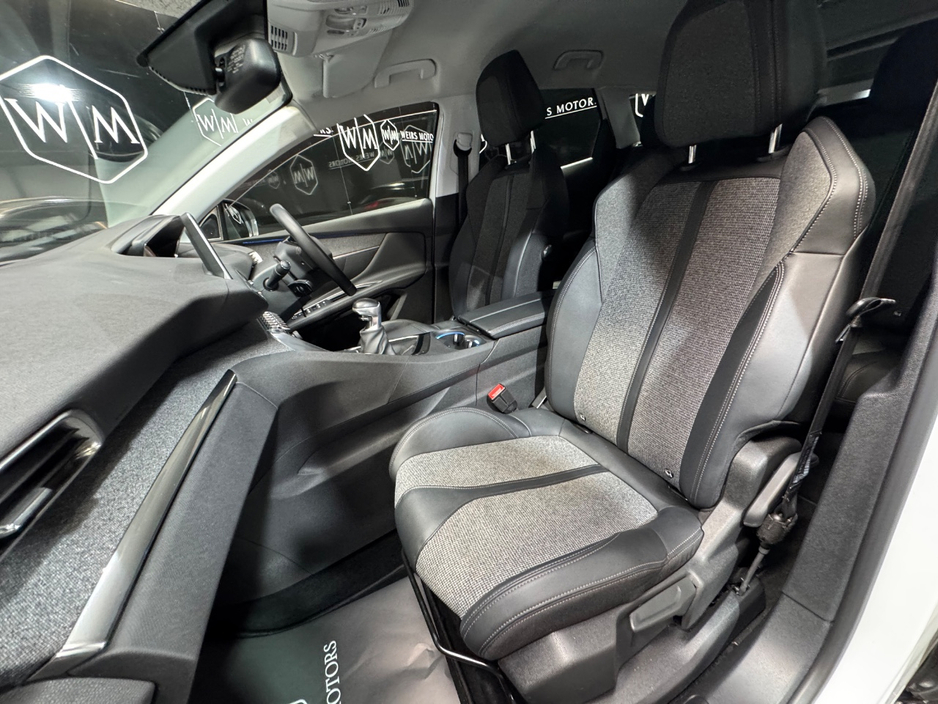 2020 Peugeot 3008 - image 20