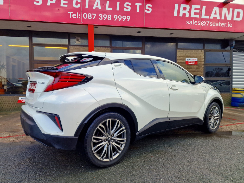 2022 Toyota C-HR 1.8 HYBRID AUTOMATIC SOL HIGH SPEC 2 KEYS 5 SEATER