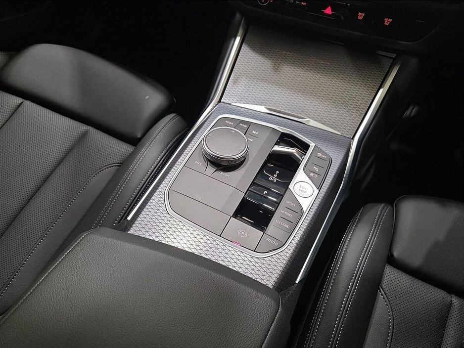 2025 BMW 3 Series 330e M Sport Touring €55,950