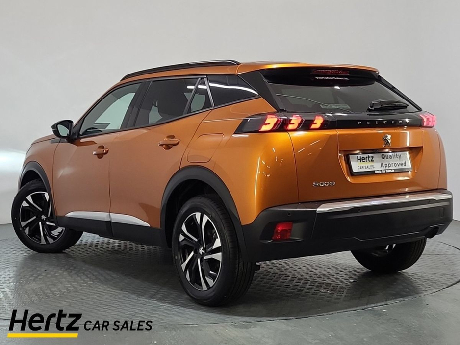 2023 Peugeot 2008 - image 3