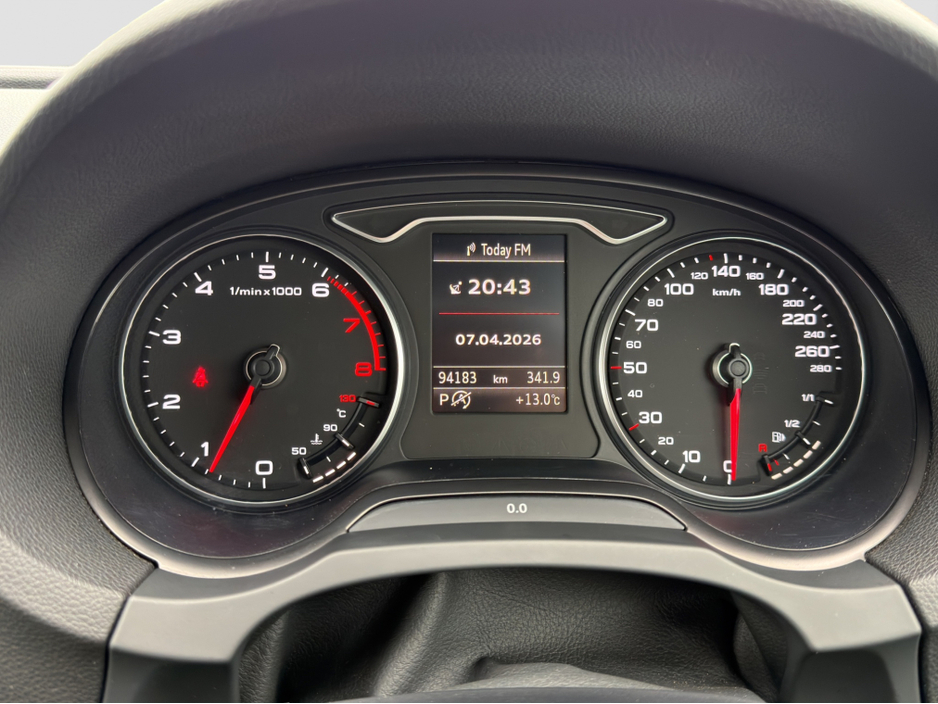 2015 Audi A3 - image 9