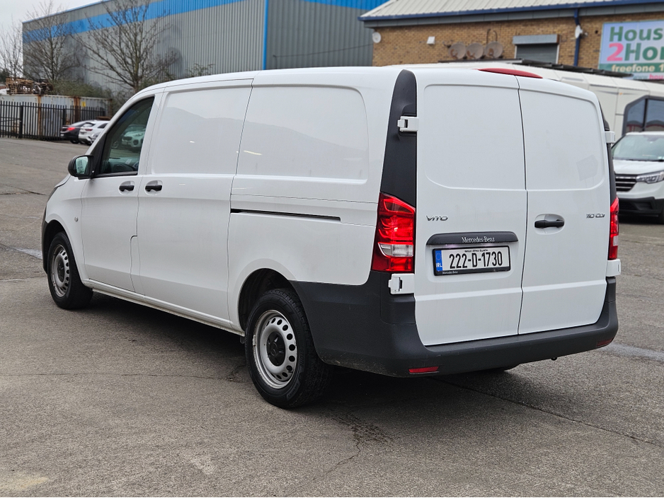 2022 Mercedes-Benz Vito - image 9