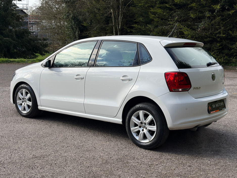 2011 Volkswagen Polo - image 9