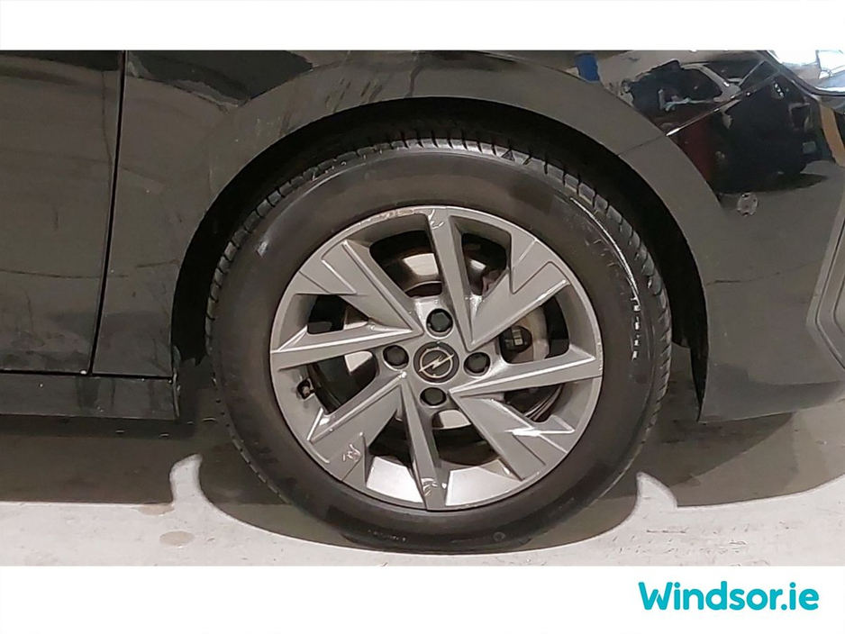 2024 Opel Corsa Elegance 1.2i (75PS) S/S 5 Speed €21,995