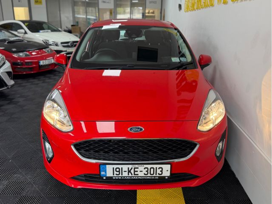 2019 Ford Fiesta - image 2