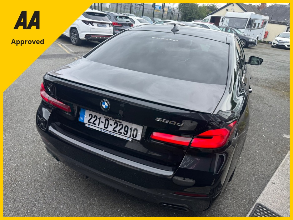 2022 BMW 5 Series - image 6