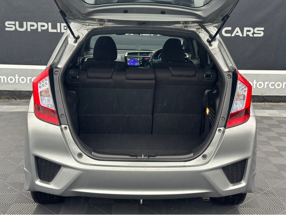 2013 Honda Fit - image 9