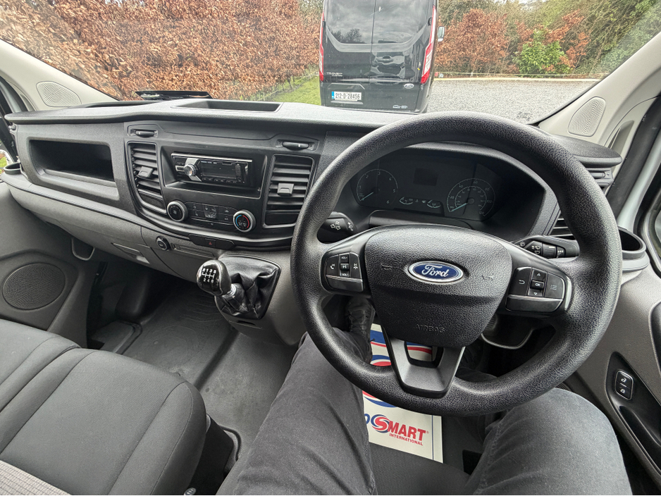 2019 Ford Transit Custom - image 11