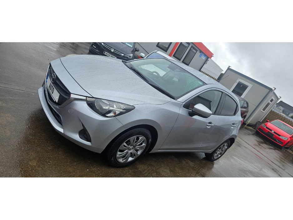 2017 Mazda Mazda2 - image 6
