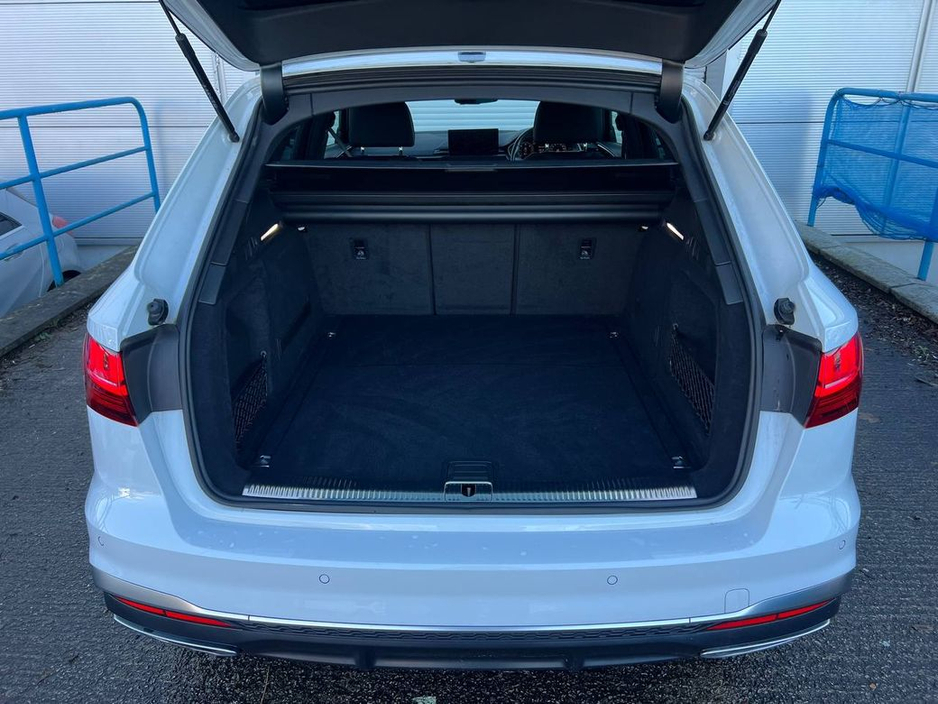 2021 Audi A4 S-LINE AVANT 2.0 TDI // 360 PARKING AID // DIGITAL CLUSTER // 4 HEATED S-LINE SPORT INTERIOR €32,900