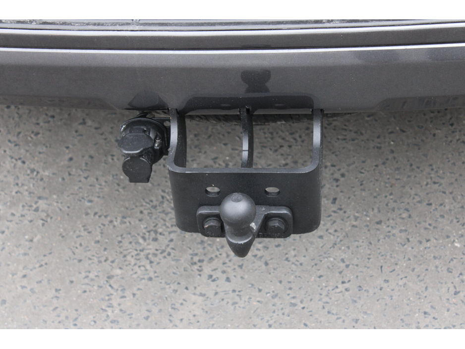 2022 Toyota Landcruiser - image 14