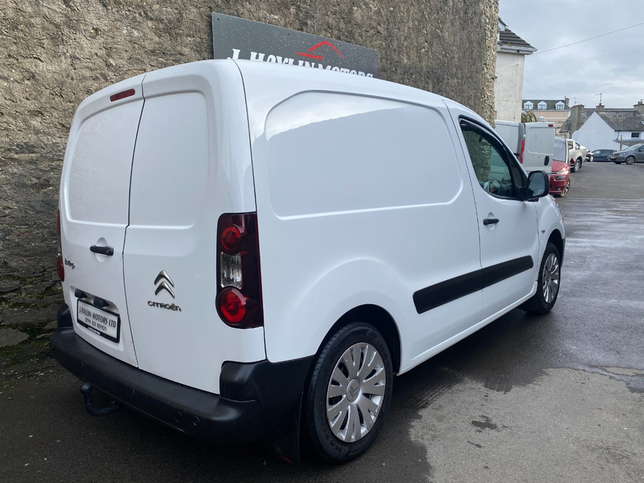 2017 Citroen Berlingo - image 4