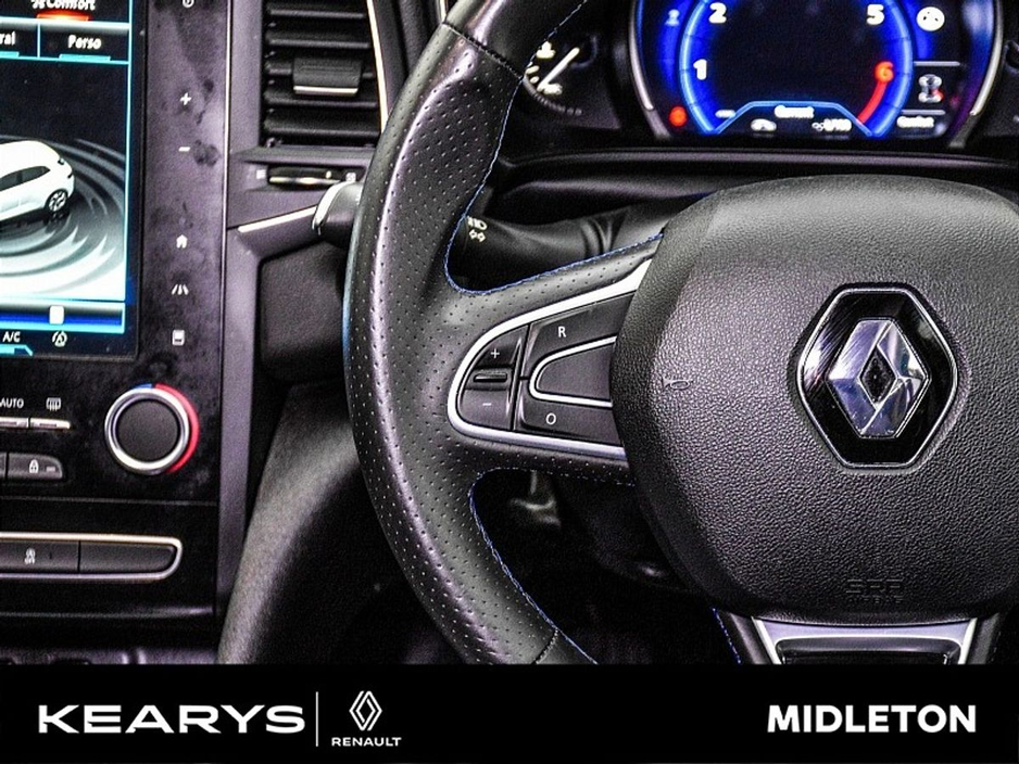 2020 Renault Megane - image 17