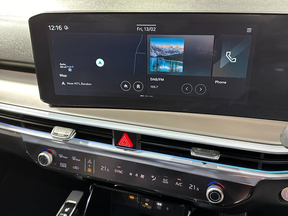 2025 Kia Sorento - image 17