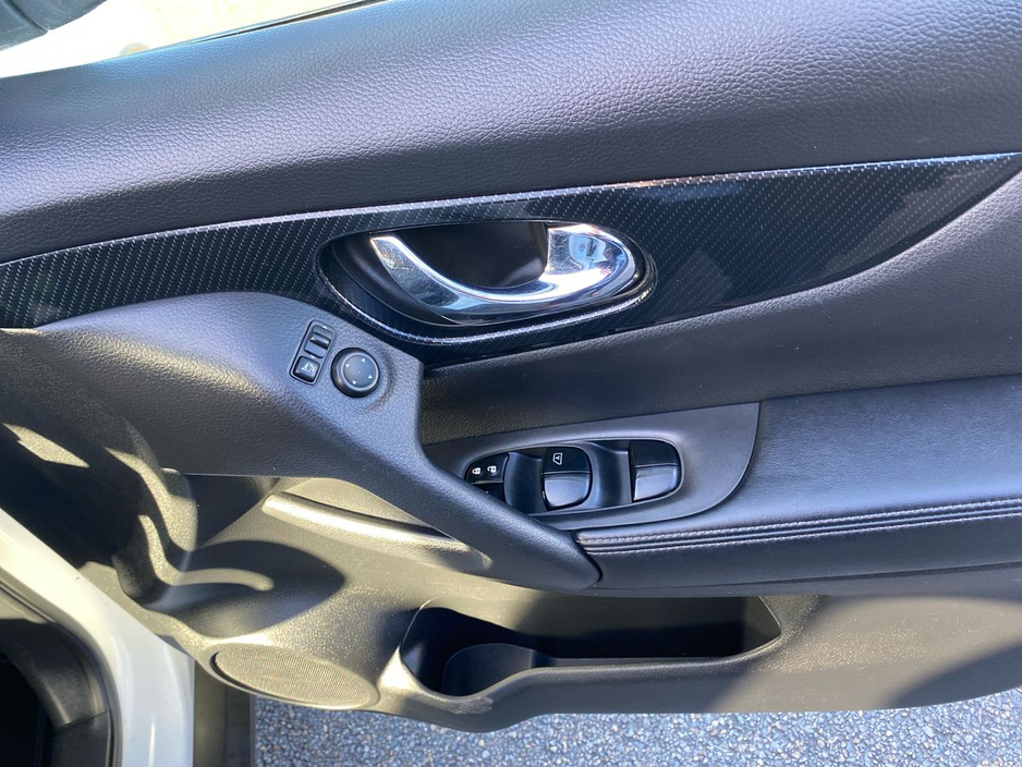 2020 Nissan X-Trail - image 10