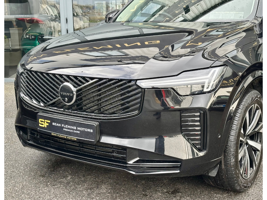 2025 Volvo XC90 - image 24