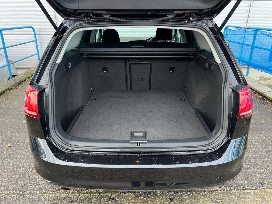 2017 Volkswagen Golf - image 13