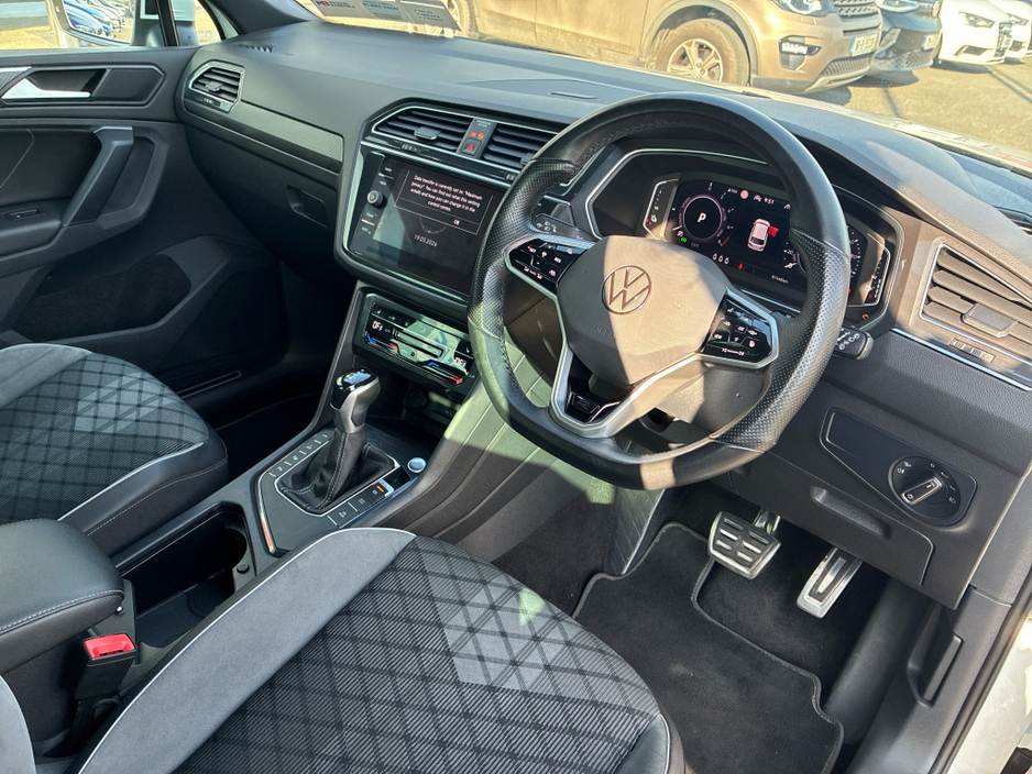 2023 Volkswagen Tiguan - image 6
