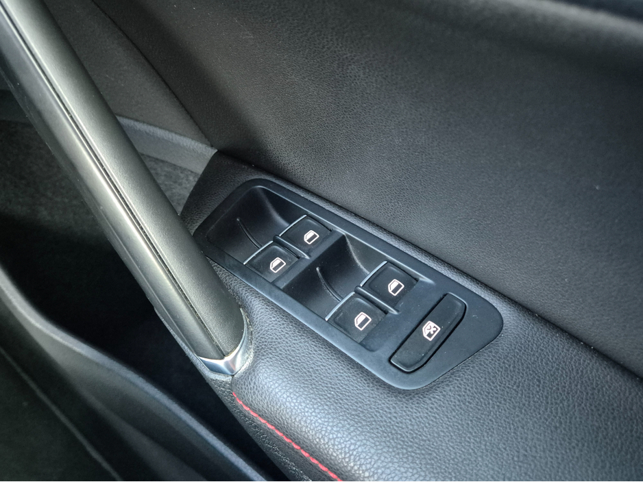 2014 Volkswagen Golf GTI Performance - 230BHP - 19 Inch "Santiago" Alloys - Electronic Differential Lock - Larger Brakes With GTI Branding - Two Keys - 12 Month Warranty €18,950