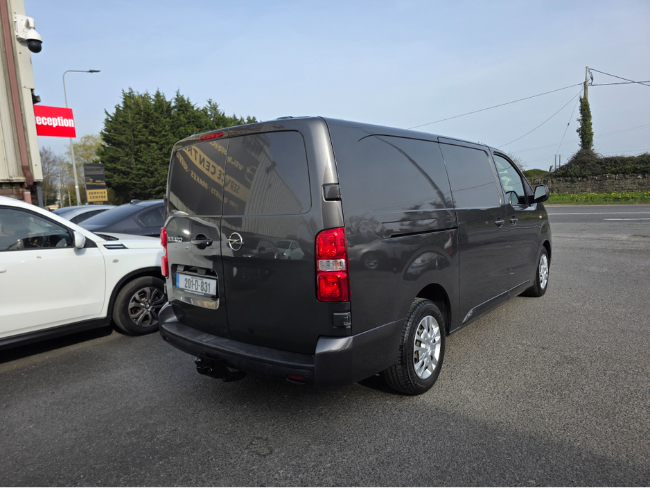 2020 Opel Vivaro - image 6