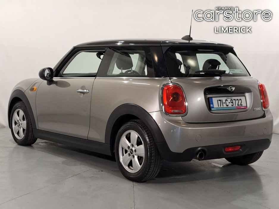 2017 MINI Hatch - image 5