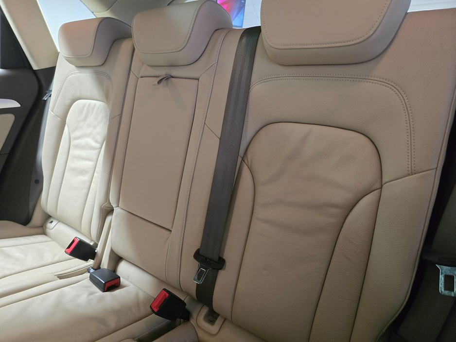2016 Audi Q5 - image 10