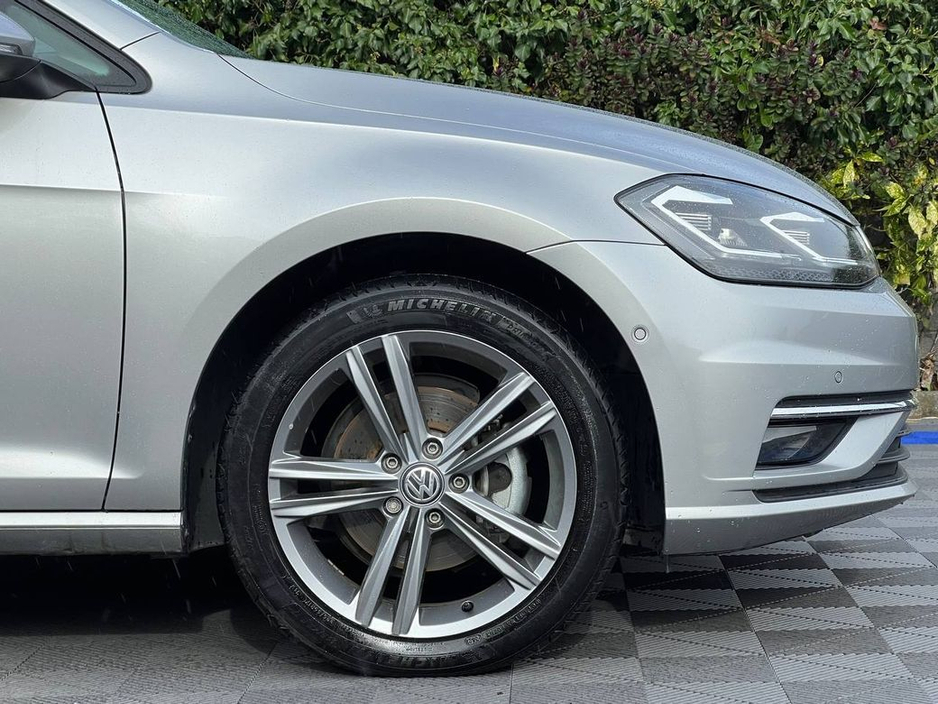 2020 Volkswagen Golf - image 9