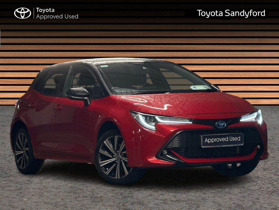 2022 Toyota Corolla LUNA SPORT HATCHBACK // AIR CON // BLUETOOTH // REAR CAMERA // FULL WARRANTY €26,945