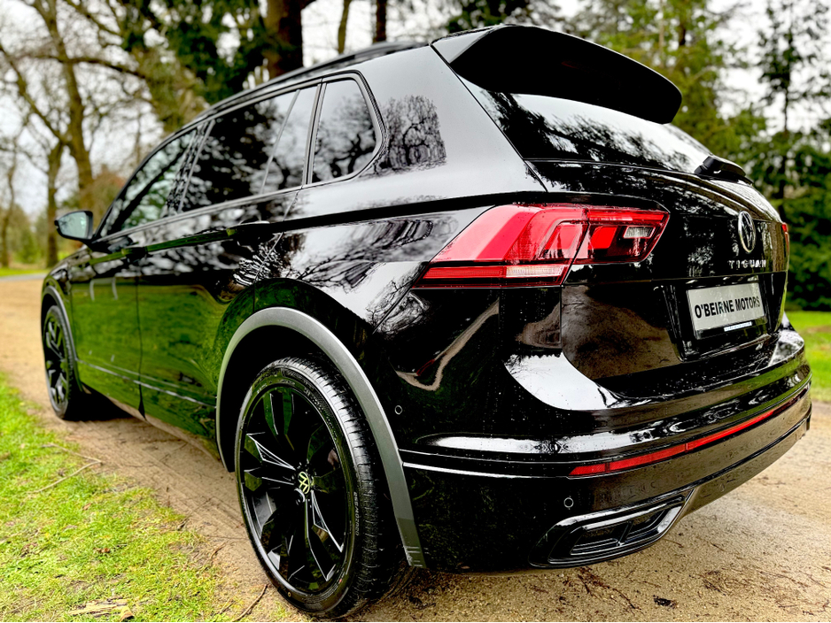 2023 Volkswagen Tiguan - image 25