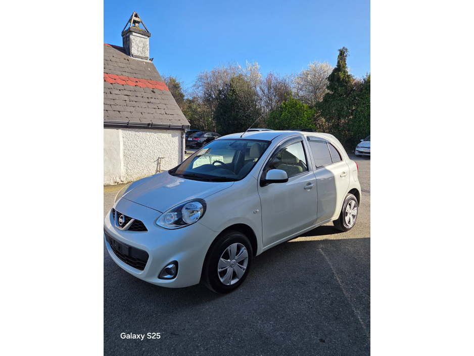 2017 Nissan March - image 5