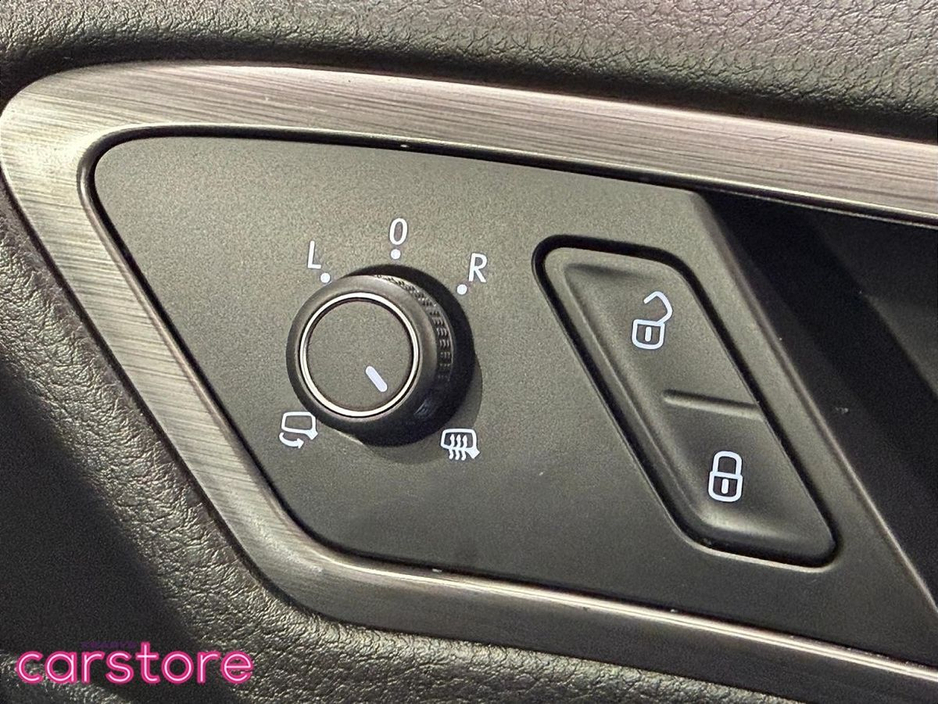 2019 Volkswagen Golf - image 18