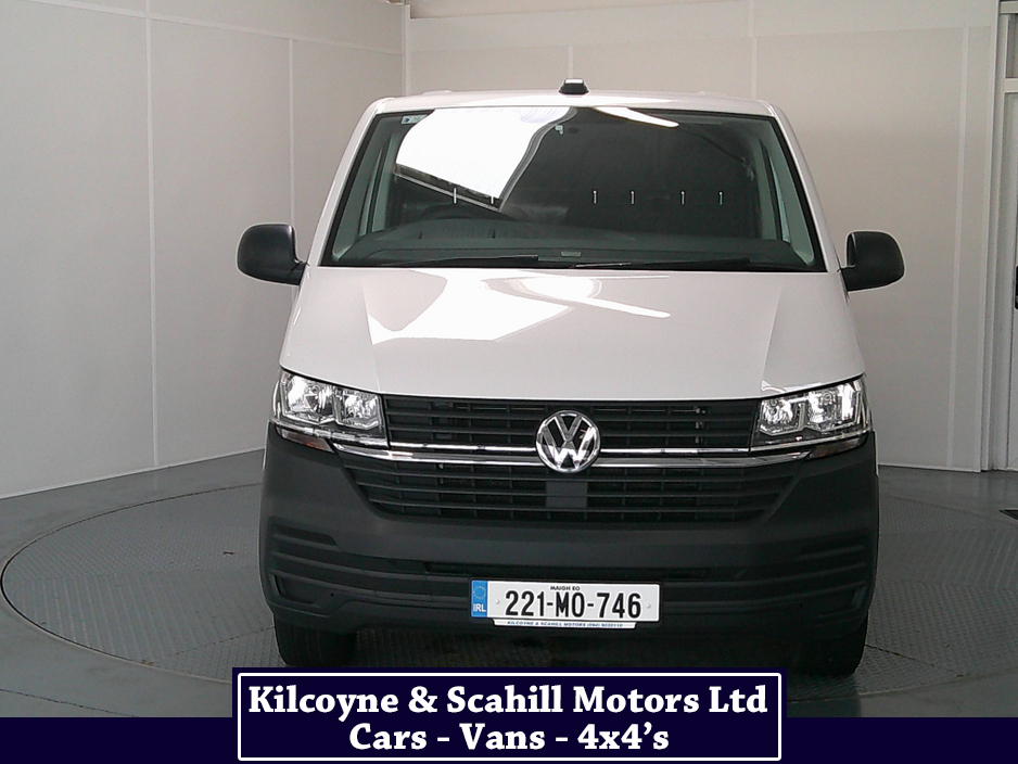 2022 Volkswagen Transporter - image 2