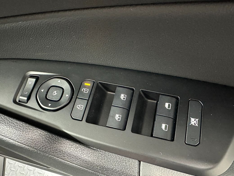 2026 Kia Sportage - image 21