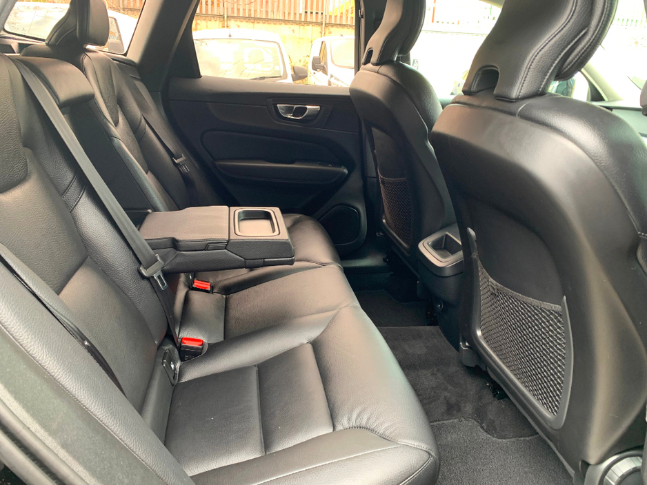 2021 Volvo XC60 - image 14