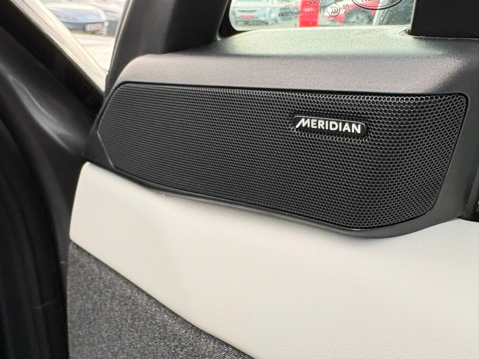 2025 Land Rover Range Rover Sport - image 14