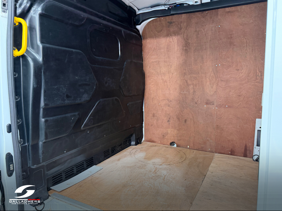 2022 Ford Transit - image 14