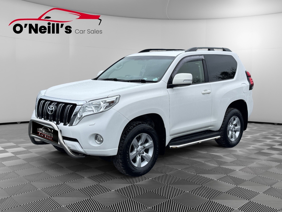 2017 Toyota Landcruiser - image 5