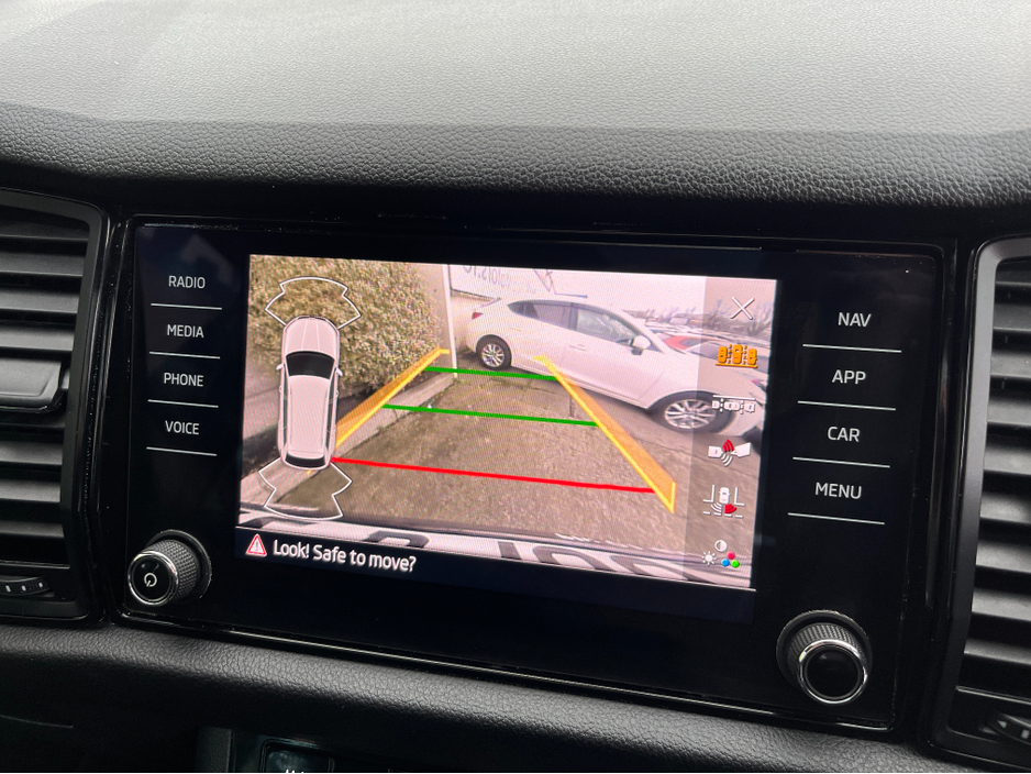 2020 Skoda Kodiaq SPORTLINE 7 SEATER AUTOMATIC 150BHP 2.0 DIESEL //PANORAMIC GLASS ROOF//HEATED SEATS AND STEERING WHEEL//REVERSE CAMERA// €33,950